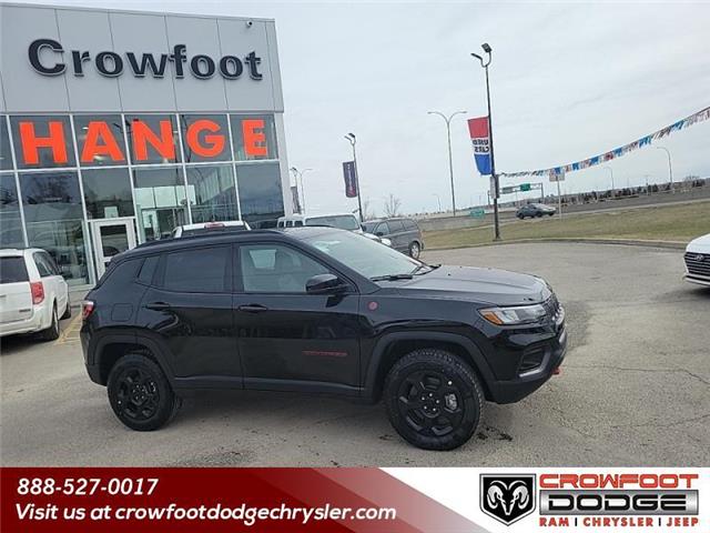 2023 Jeep Compass Trailhawk (Stk: J23502) in Calgary - Image 1 of 16