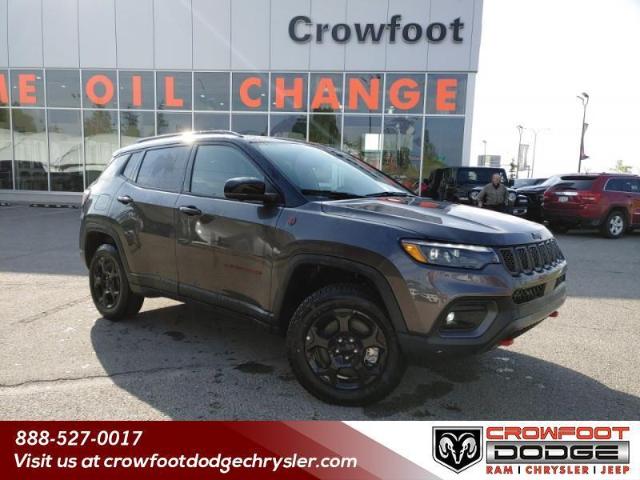 2023 Jeep Compass Trailhawk (Stk: J23514) in Calgary - Image 1 of 27