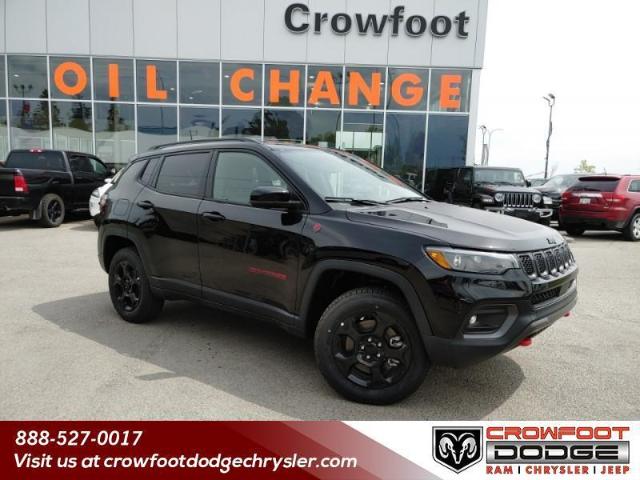 2023 Jeep Compass Trailhawk (Stk: J23518) in Calgary - Image 1 of 26