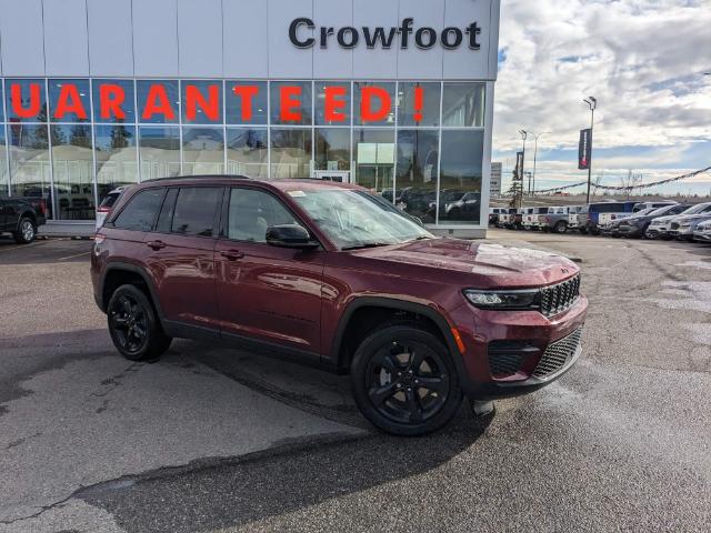 2024 Jeep Grand Cherokee Laredo (Stk: J24600) in Calgary - Image 1 of 25