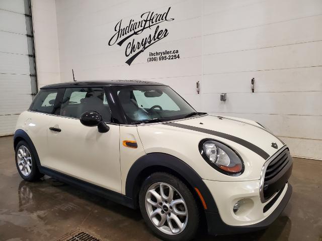 2017 MINI 3 Door Cooper (Stk: 10523A) in Indian Head - Image 1 of 52