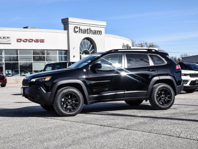 2023 Jeep Cherokee Trailhawk (Stk: N05740) in Chatham - Image 1 of 29