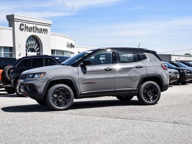 2023 Jeep Compass Trailhawk (Stk: N05819) in Chatham - Image 1 of 27