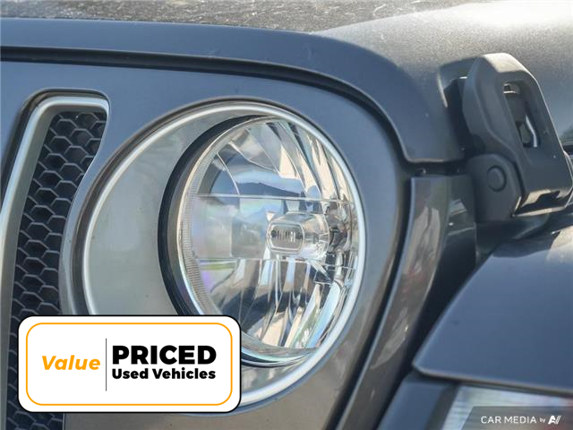 2019 Jeep Wrangler Unlimited Sahara (Stk: S1020A) in Hamilton - Image 10 of 27