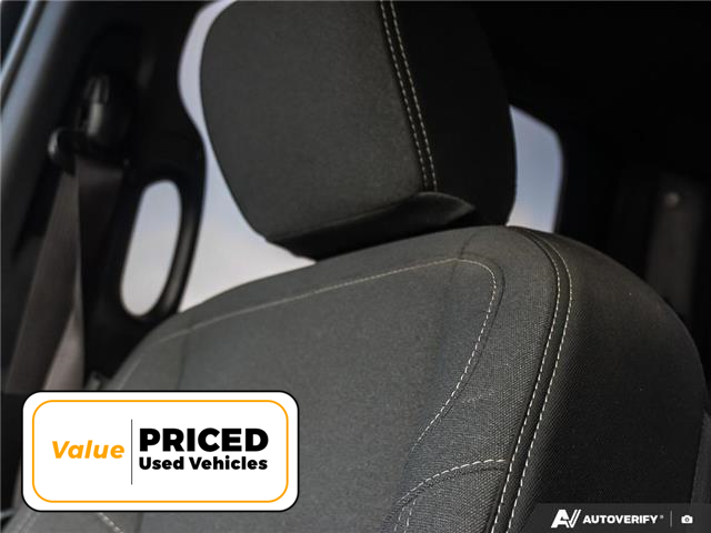 2021 RAM 1500 Classic SLT (Stk: 91701) in Brantford - Image 23 of 27