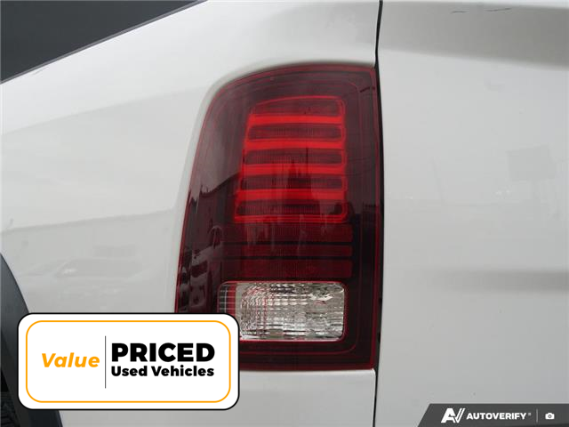 2021 RAM 1500 Classic SLT (Stk: T4400A) in Brantford - Image 12 of 27