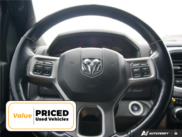 2021 RAM 1500 Classic SLT (Stk: T4400A) in Brantford - Image 14 of 27