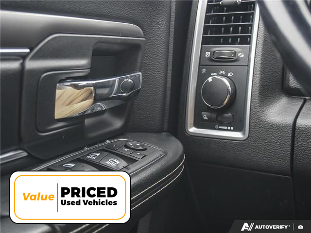 2021 RAM 1500 Classic SLT (Stk: T4221A) in Brantford - Image 17 of 26