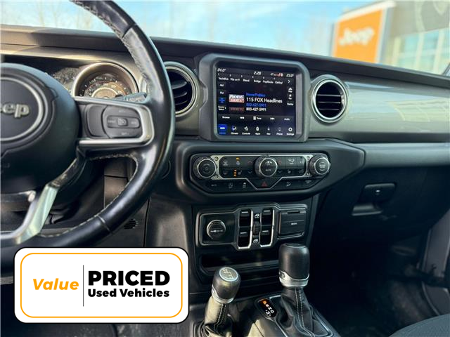 2020 Jeep Wrangler Unlimited Sahara (Stk: S2235A) in Welland - Image 9 of 14