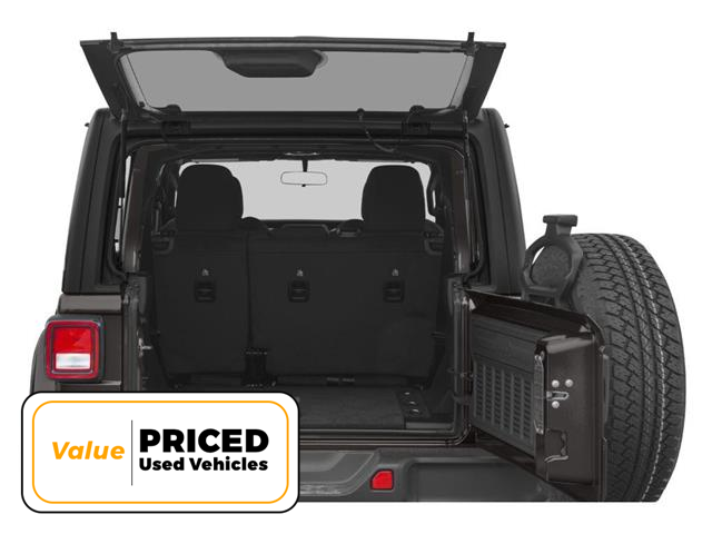 2018 Jeep Wrangler Unlimited Sahara (Stk: T2027B) in Hamilton - Image 8 of 11