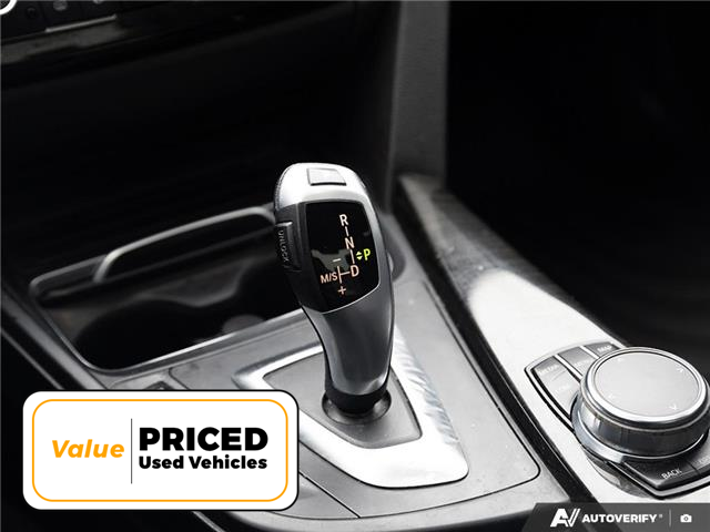 2018 BMW 330i xDrive (Stk: S4021B) in Hamilton - Image 18 of 29