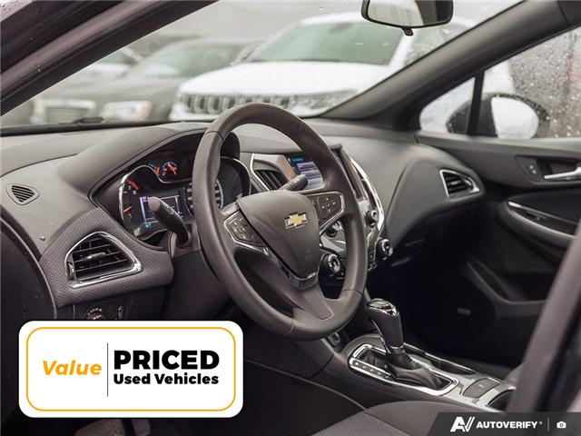 2018 Chevrolet Cruze LT Auto (Stk: S4053A) in Hamilton - Image 11 of 28