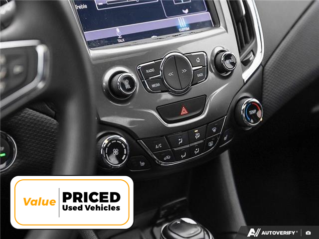 2018 Chevrolet Cruze LT Auto (Stk: S4053A) in Hamilton - Image 18 of 28