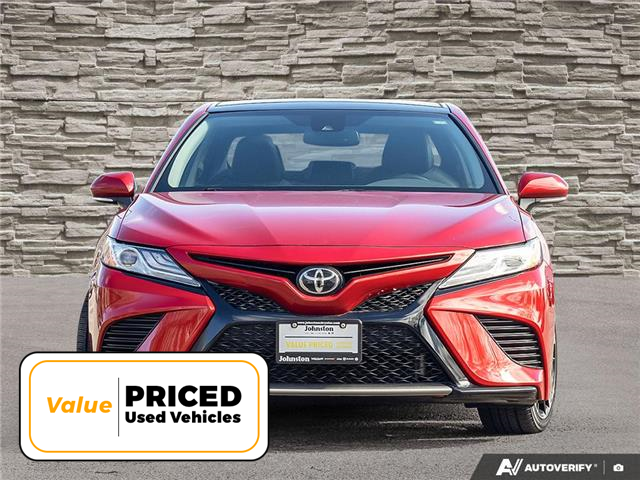 2020 Toyota Camry XSE (Stk: T1009A) in Hamilton - Image 2 of 28