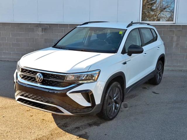 2024 Volkswagen Taos Trendline (Stk: 240123) in Regina - Image 1 of 36