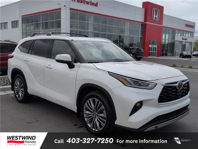 2021 Toyota Highlander Limited (Stk: C1680B) in Lethbridge - Image 1 of 24