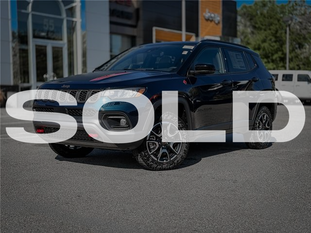 2026 Jeep Compass Trailhawk (Stk: 267551) in Hamilton - Image 1 of 8