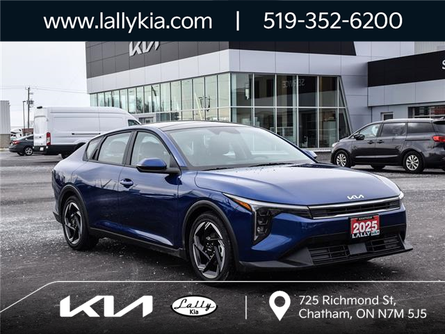 2025 Kia K4 EX+ (Stk: LKFR00220) in Chatham - Image 1 of 32