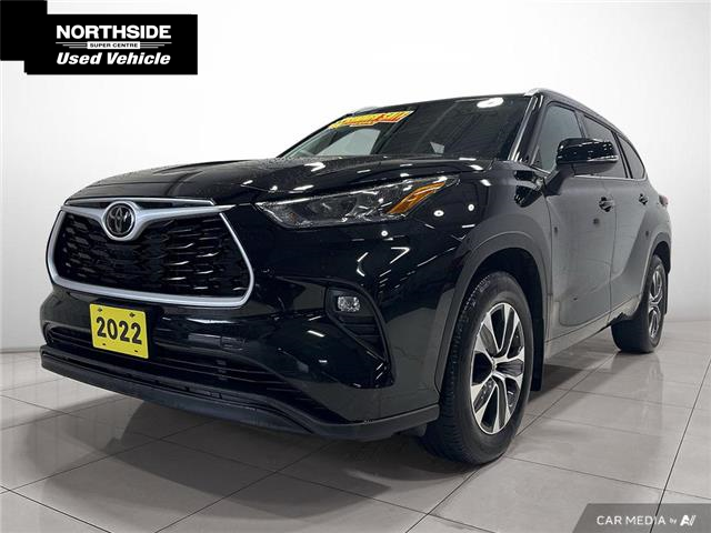 2022 Toyota Highlander XLE (Stk: P8628) in Sault Ste. Marie - Image 1 of 24