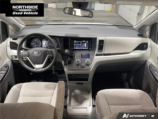 2019 Toyota Sienna 7-Passenger (Stk: V25477A) in Sault Ste. Marie - Image 16 of 24