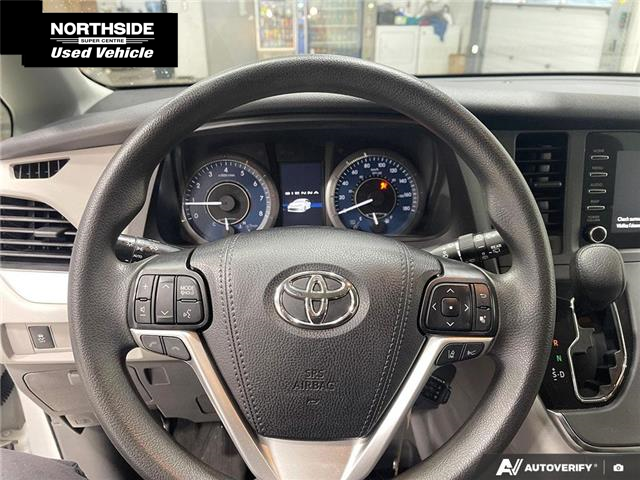 2019 Toyota Sienna 7-Passenger (Stk: V25477A) in Sault Ste. Marie - Image 23 of 24