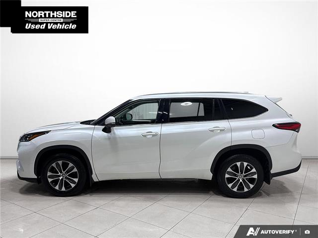 2020 Toyota Highlander XLE (Stk: R25075A) in Sault Ste. Marie - Image 3 of 12