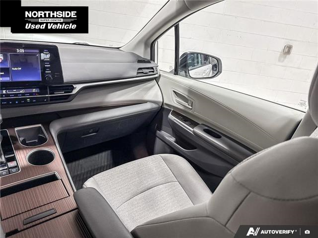 2024 Toyota Sienna LE 8-Passenger (Stk: P8993) in Sault Ste. Marie - Image 16 of 23