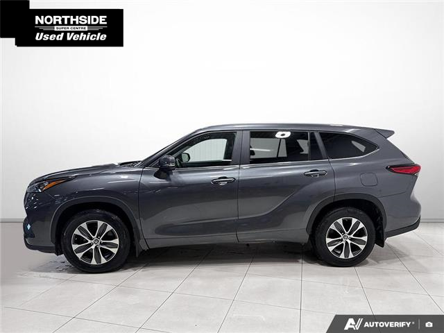 2023 Toyota Highlander XLE (Stk: P26005A) in Sault Ste. Marie - Image 4 of 10
