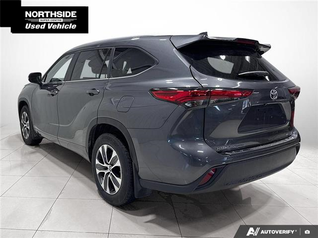 2023 Toyota Highlander XLE (Stk: P26005A) in Sault Ste. Marie - Image 6 of 10