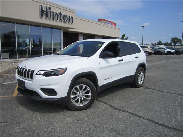 2020 Jeep Cherokee Sport (Stk: 23036A) in Perth - Image 1 of 15