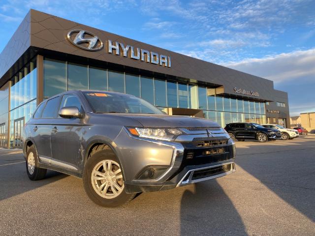 2019 Mitsubishi Outlander ES (Stk: T0134) in Saskatoon - Image 1 of 37