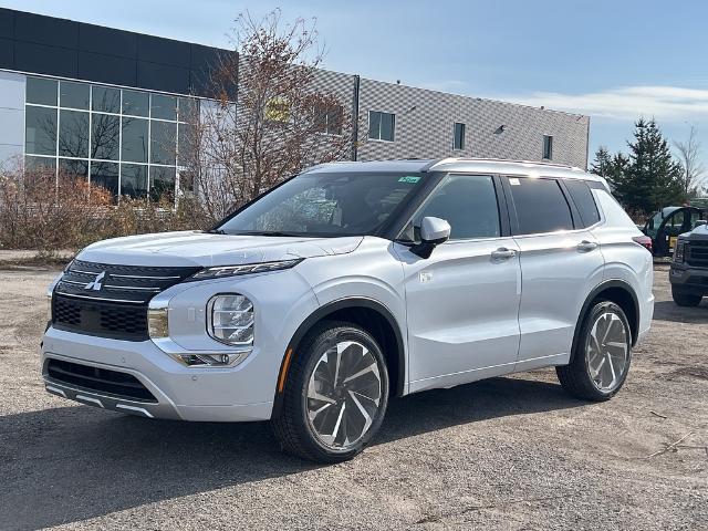 2024 Mitsubishi Outlander GT (Stk: R0067) in Barrie - Image 1 of 17