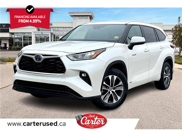 2021 Toyota Highlander Hybrid XLE (Stk: 33365U) in Calgary - Image 1 of 36