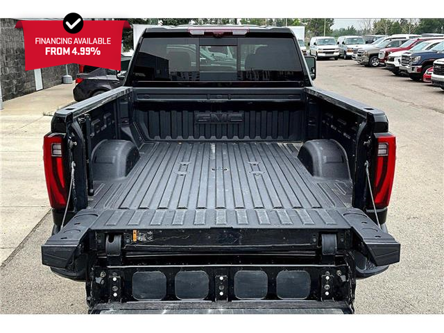 2025 GMC Sierra 3500HD Denali (Stk: 40555U) in Calgary - Image 29 of 35