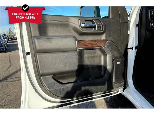 2023 GMC Sierra 3500HD SLT (Stk: 08834U) in Calgary - Image 18 of 35