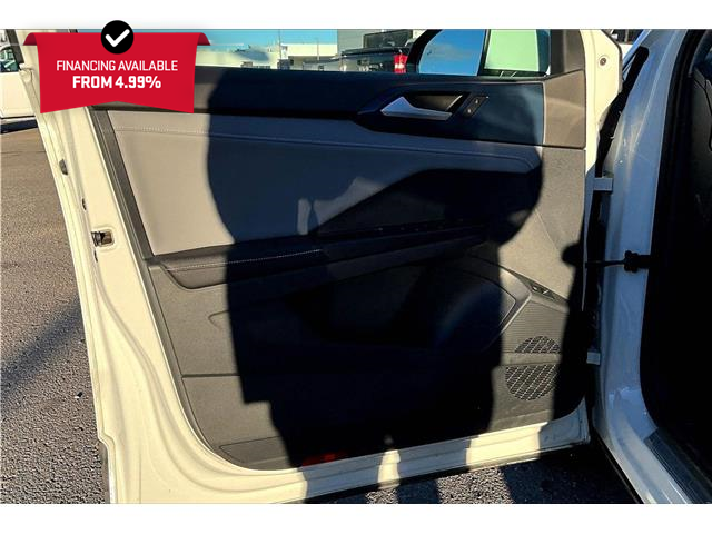 2024 Volkswagen Taos Comfortline (Stk: 14489U) in Calgary - Image 17 of 33