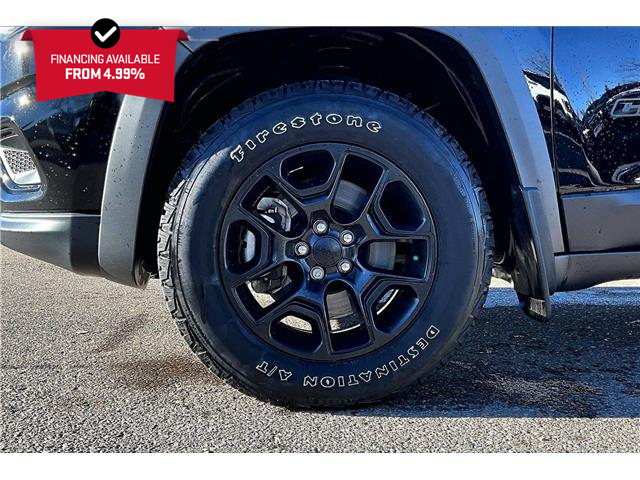 2022 Jeep Cherokee Sport (Stk: 31538U) in Calgary - Image 8 of 33