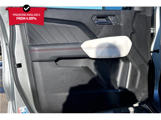 2025 GMC Canyon AT4 (Stk: 37115UA) in Calgary - Image 18 of 35