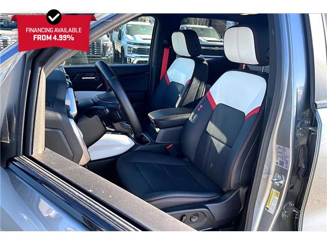 2025 GMC Canyon AT4 (Stk: 37115UA) in Calgary - Image 26 of 35