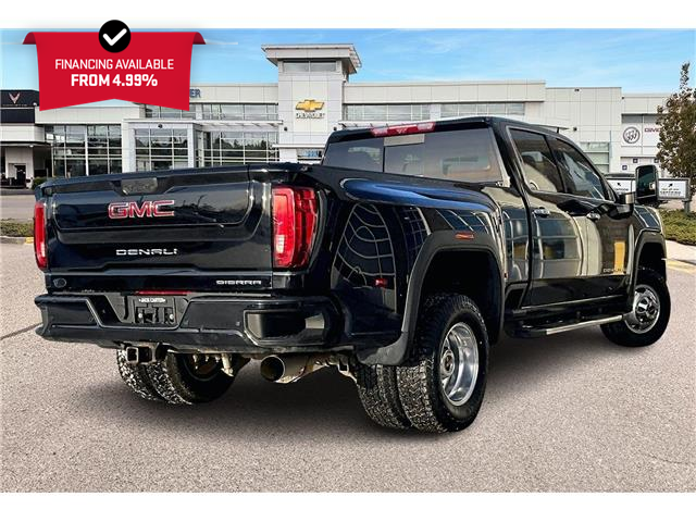2022 GMC Sierra 3500HD Denali (Stk: 84728U) in Calgary - Image 2 of 34