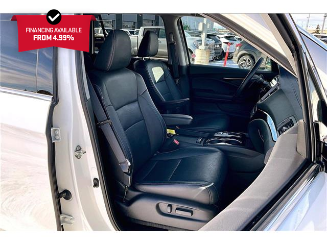2019 Honda Pilot Touring (Stk: 07623U) in Calgary - Image 7 of 36 2019 Honda Pilot Touring (Stk: 07623U) in Calgary - Image 7 of 36
