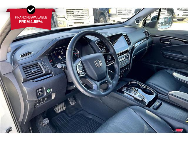 2019 Honda Pilot Touring (Stk: 07623U) in Calgary - Image 13 of 36 2019 Honda Pilot Touring (Stk: 07623U) in Calgary - Image 13 of 36