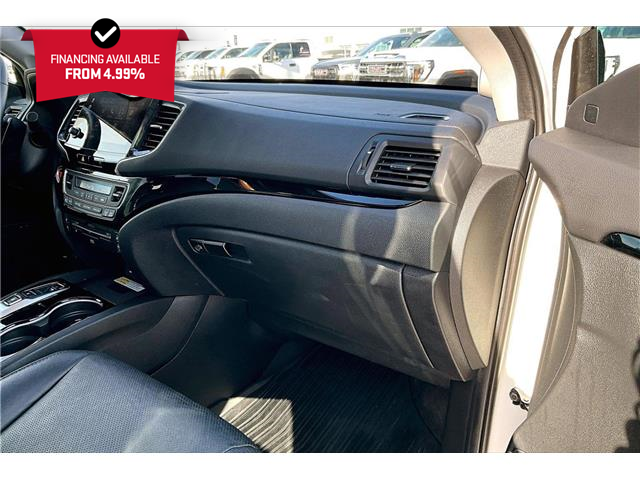 2019 Honda Pilot Touring (Stk: 07623U) in Calgary - Image 16 of 36 2019 Honda Pilot Touring (Stk: 07623U) in Calgary - Image 16 of 36