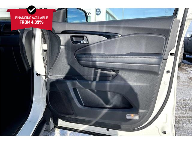 2019 Honda Pilot Touring (Stk: 07623U) in Calgary - Image 19 of 36 2019 Honda Pilot Touring (Stk: 07623U) in Calgary - Image 19 of 36