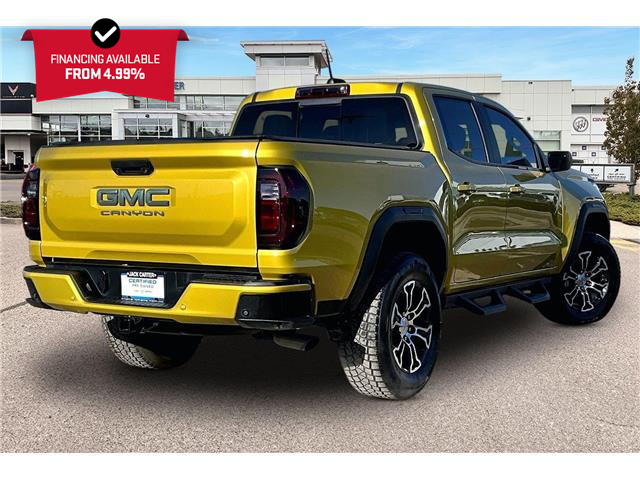 2024 GMC Canyon AT4 (Stk: 32402U) in Calgary - Image 2 of 35 2024 GMC Canyon AT4 (Stk: 32402U) in Calgary - Image 2 of 35