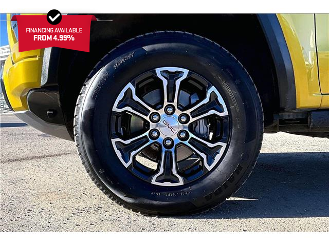 2024 GMC Canyon AT4 (Stk: 32402U) in Calgary - Image 8 of 35 2024 GMC Canyon AT4 (Stk: 32402U) in Calgary - Image 8 of 35