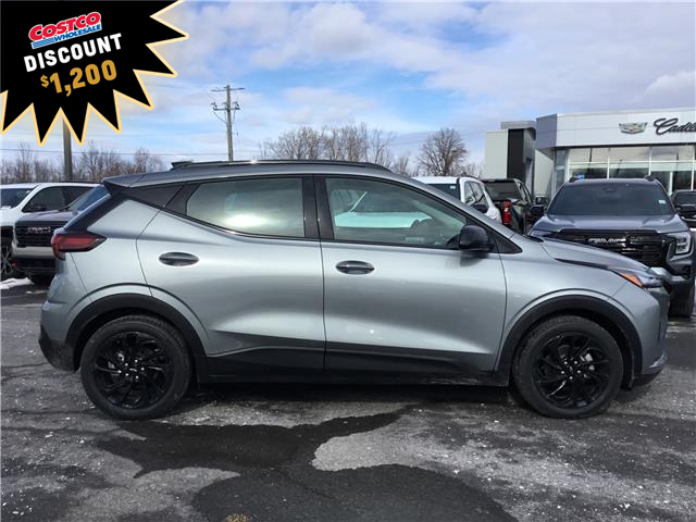 2027 Chevrolet Bolt RS (Stk: 27000) in Cornwall - Image 11 of 13