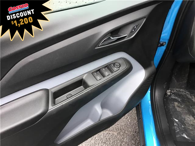 2027 Chevrolet Bolt LT (Stk: 27002) in Cornwall - Image 2 of 13