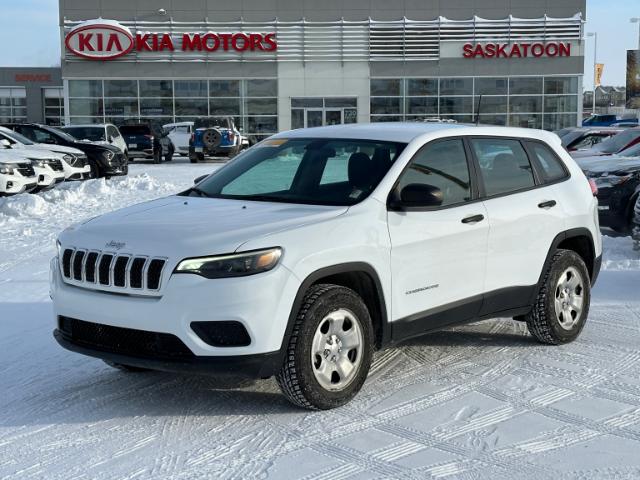 2019 Jeep Cherokee Sport (Stk: T0162) in Saskatoon - Image 1 of 31