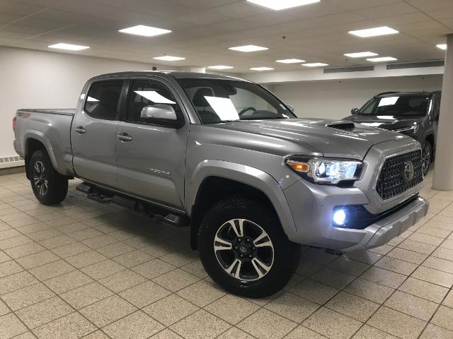 2018 Toyota Tacoma SR5 (Stk: 240760A) in Calgary - Image 1 of 5